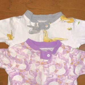 BURTS BEES EUC 100% Organic Cotton Spring Footie Pajama Bundle of 2